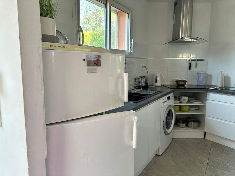 Moderne Mini Maison เลซิยอง คอร์เบรียส์ ภายนอก รูปภาพ